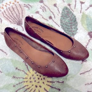 Kork Ease Womens Violette Brown Leather Studded Slip On Ballet Flats Sz 8